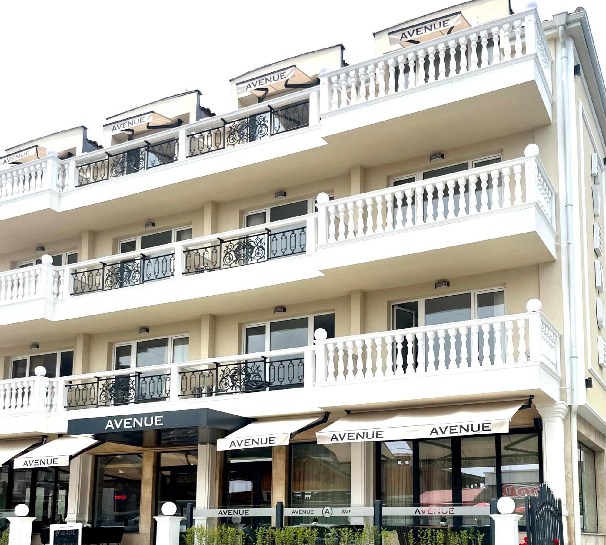 Hotel Avenue Ράβντα Εξωτερικό φωτογραφία