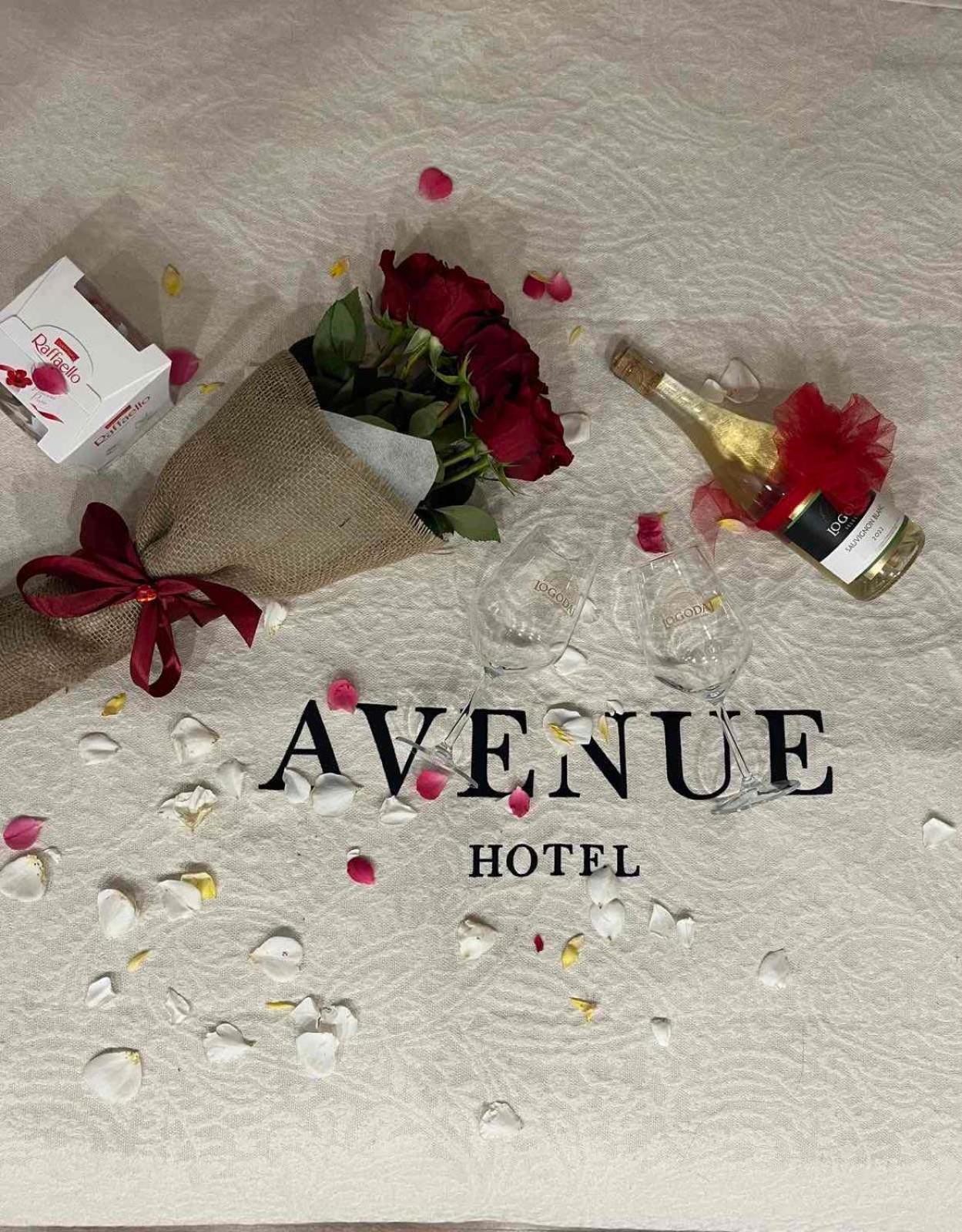 Hotel Avenue Ράβντα Εξωτερικό φωτογραφία