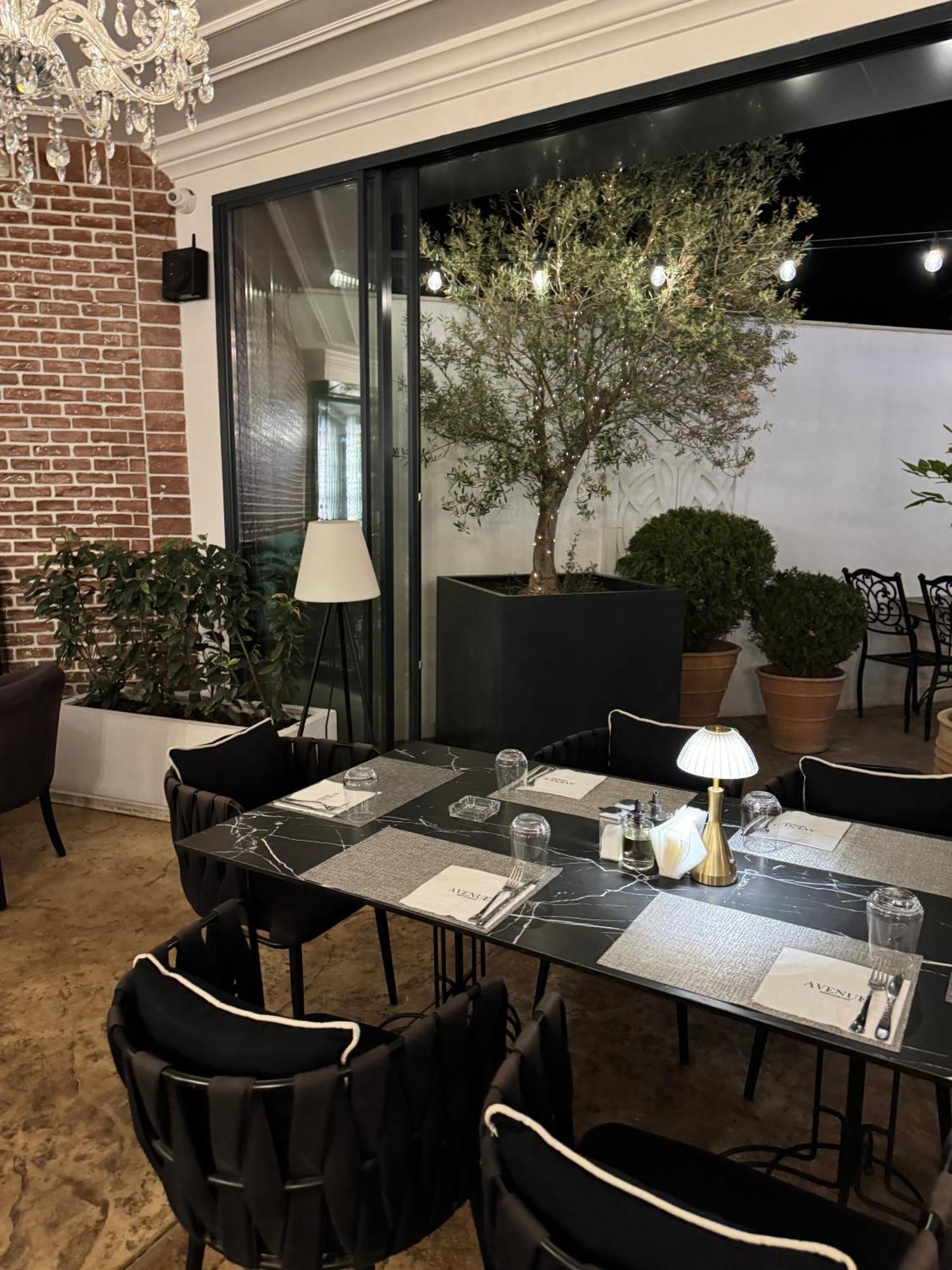 Hotel Avenue Ράβντα Εξωτερικό φωτογραφία