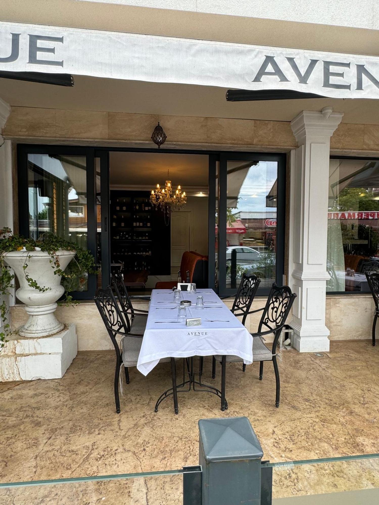 Hotel Avenue Ράβντα Εξωτερικό φωτογραφία